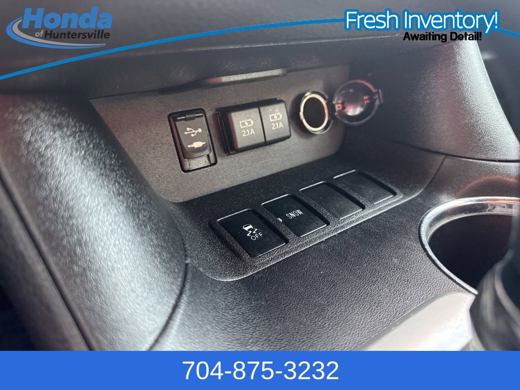 Used 2019 Toyota Highlander Limited image 30