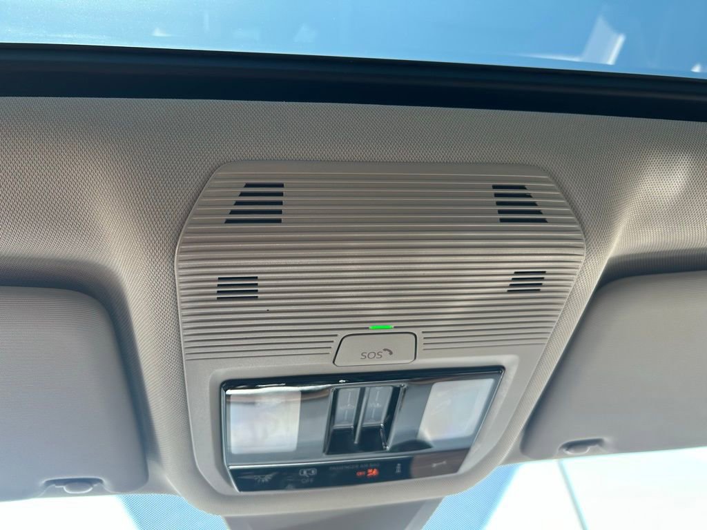 Used 2025 Volkswagen Atlas SE w/ Panoramic Sunroof Package image 54