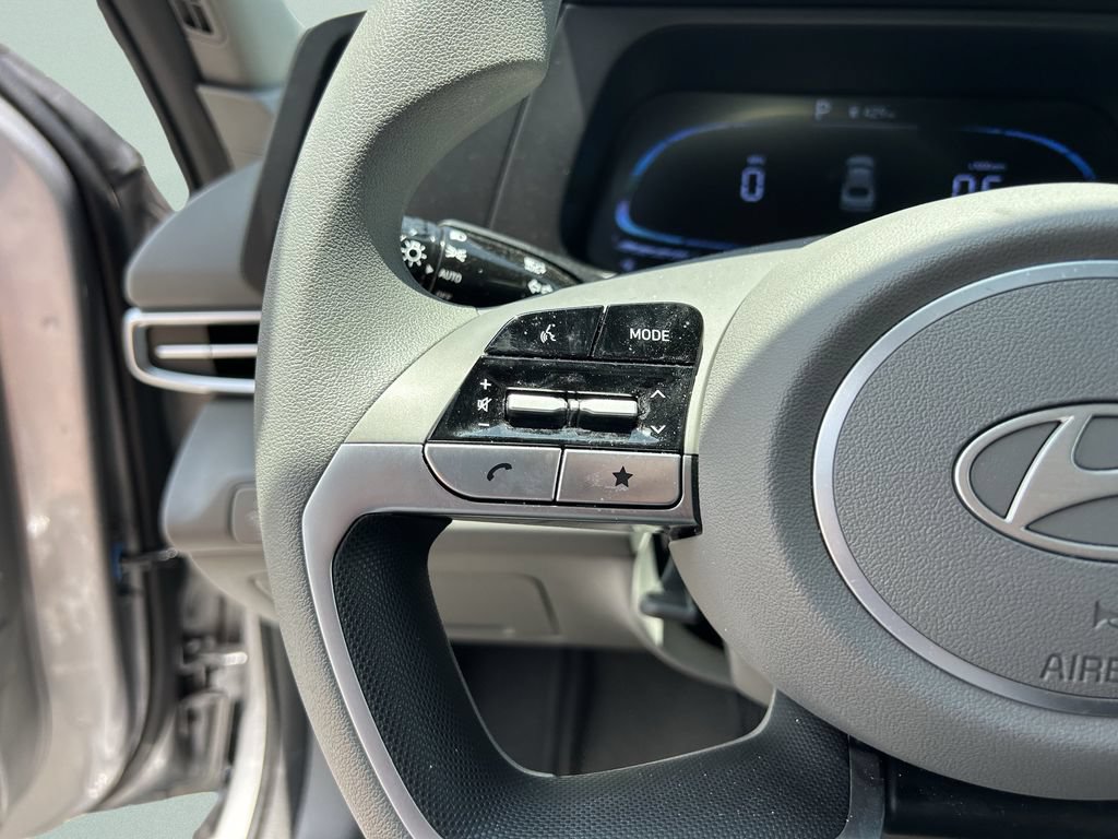 New 2025 Hyundai Elantra SE FWD image 26
