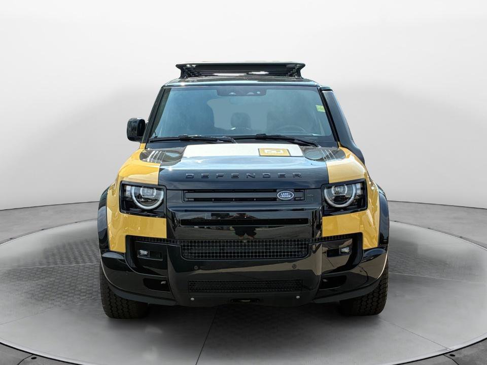 New 2026 Land Rover Defender 110 Trophy Edition AWD/4WD image 2