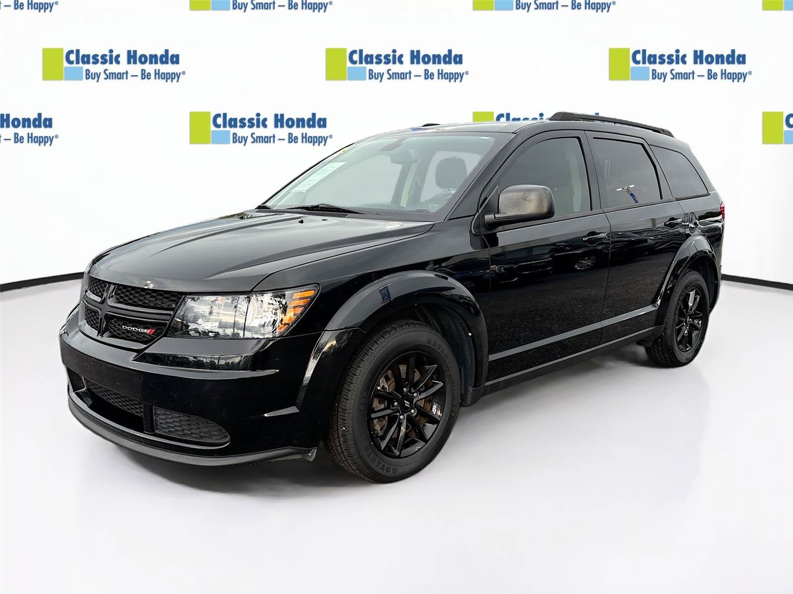 Used 2020 Dodge Journey SE w/ SE Popular Equipment Group FWD image 3