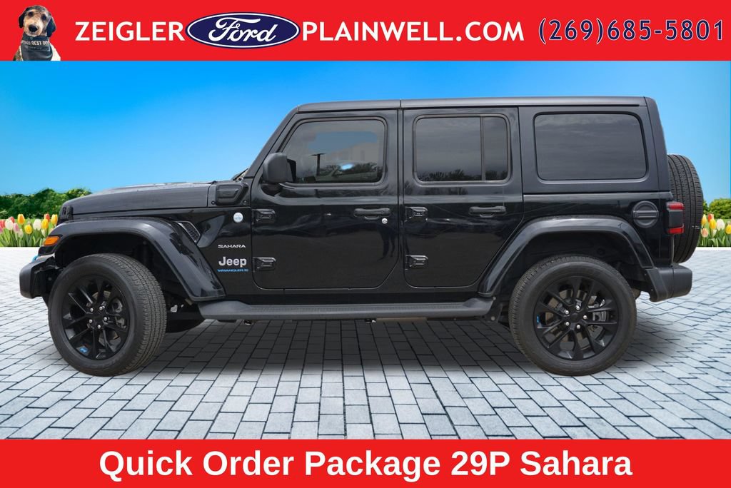 Used 2023 Jeep Wrangler Unlimited Sahara w/ Cold Weather Group AWD/4WD image 2