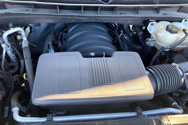 Used 2022 GMC Yukon XL AT4 w/ AT4 Premium Plus Package AWD/4WD image 32