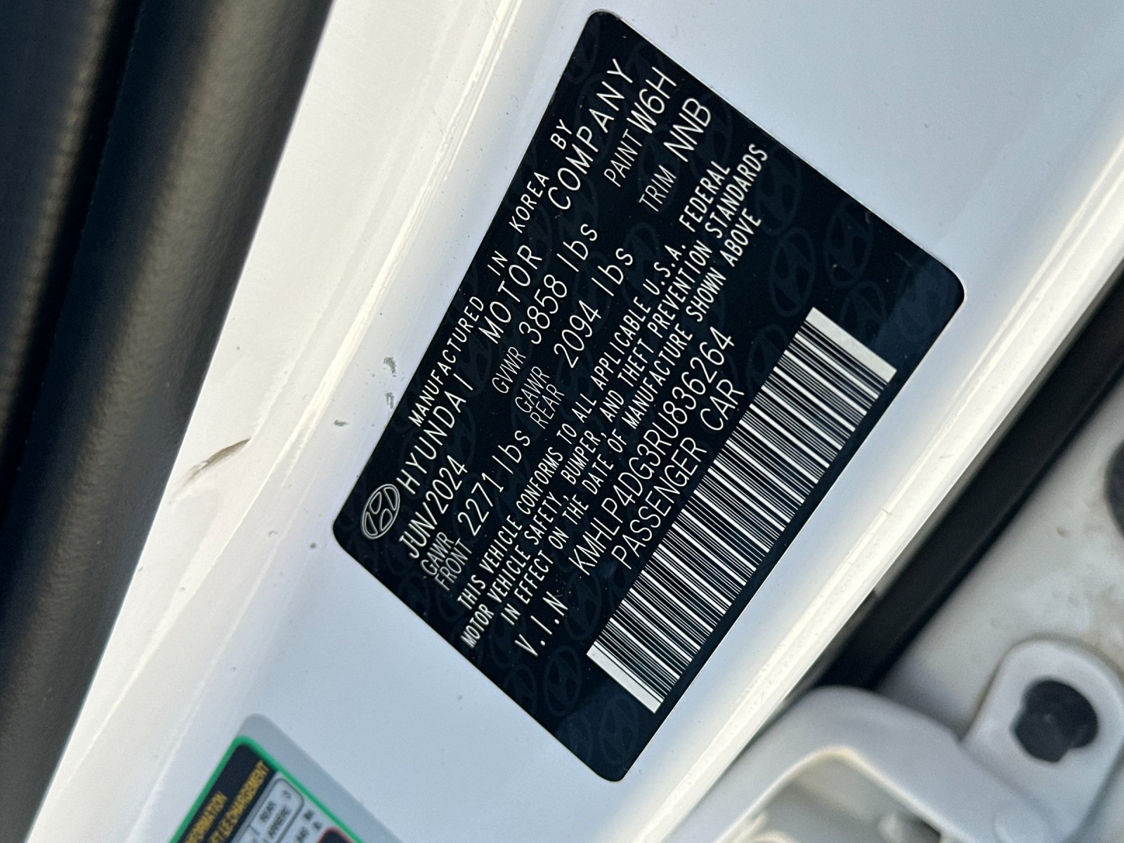Used 2024 Hyundai Elantra Limited FWD image 27