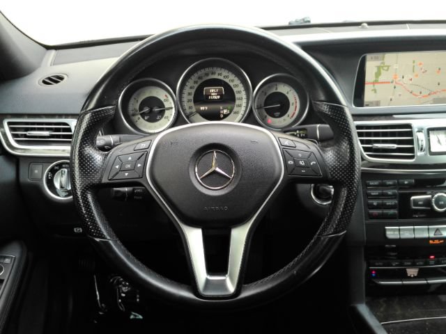 Used 2014 Mercedes-Benz E 250 BlueTEC Sedan image 33