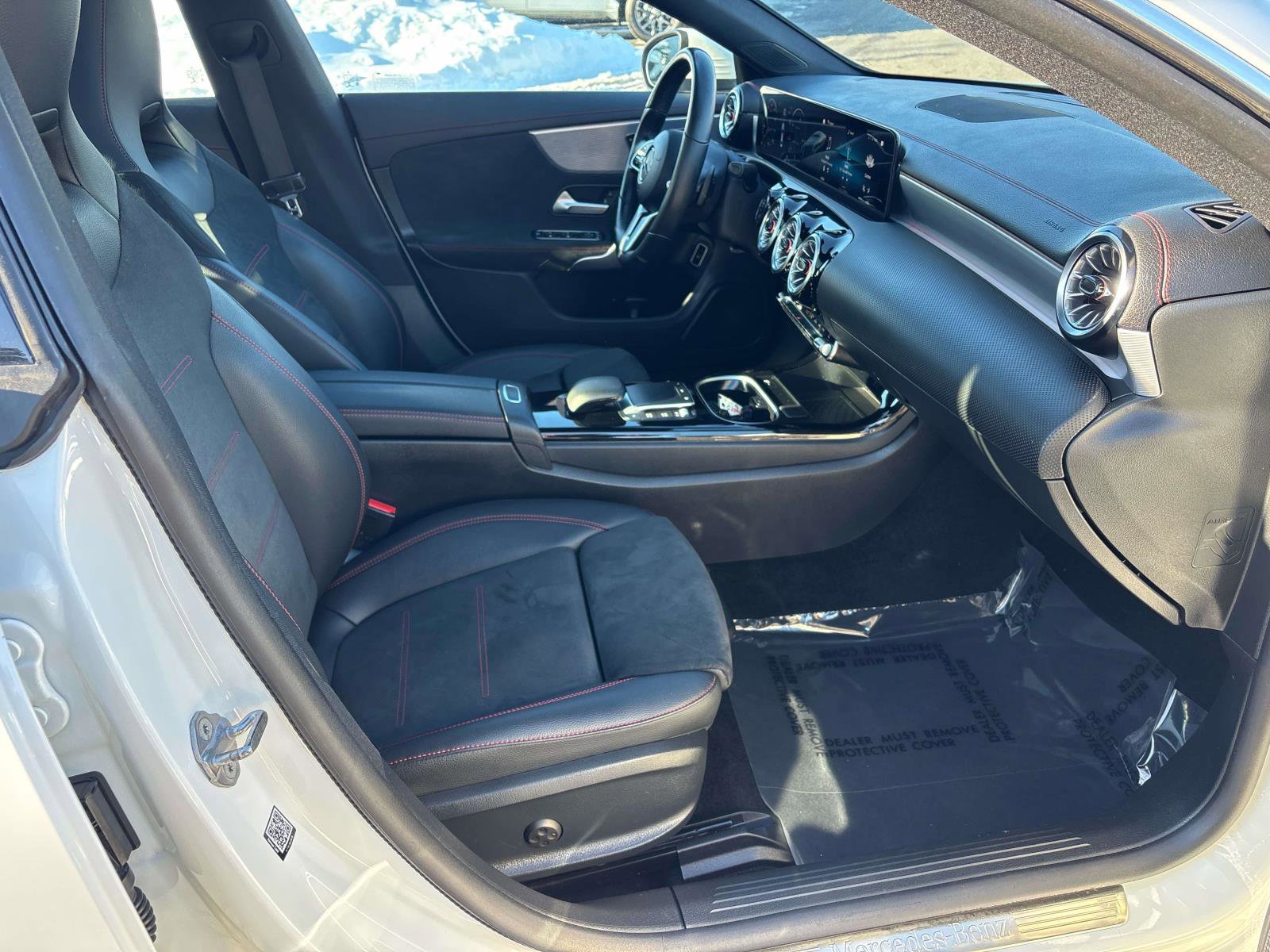 Used 2022 Mercedes-Benz CLA 250 4MATIC image 14