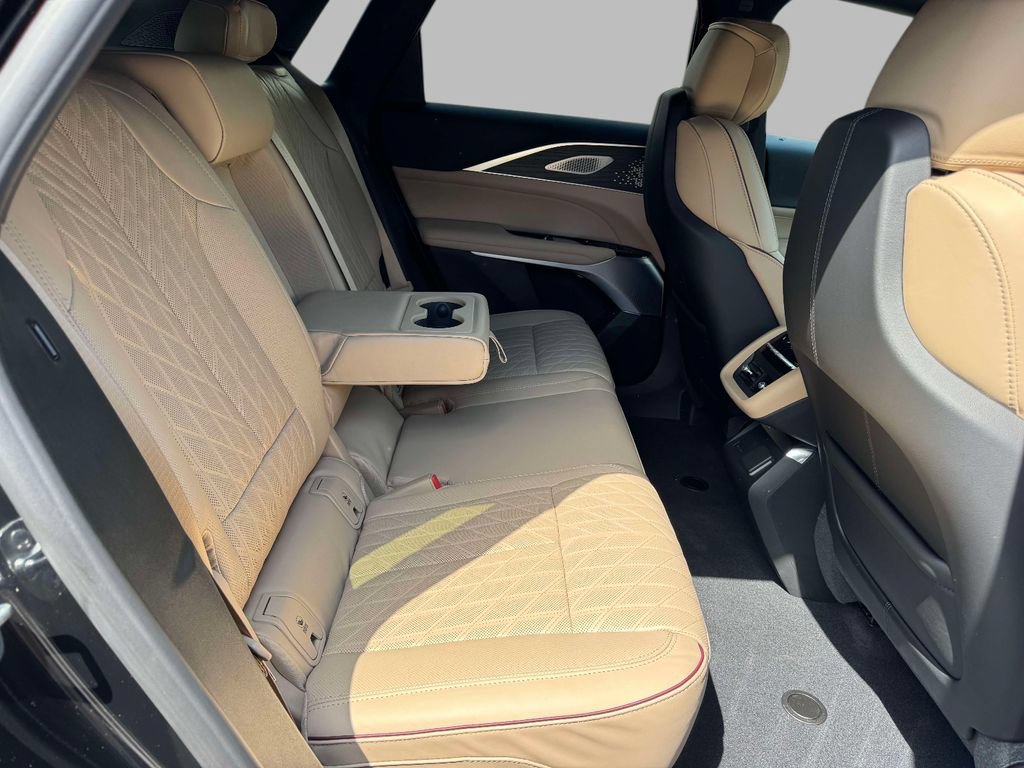 Used 2026 Cadillac Lyriq Signature Luxury w/ Nappa Leather Package AWD/4WD image 16