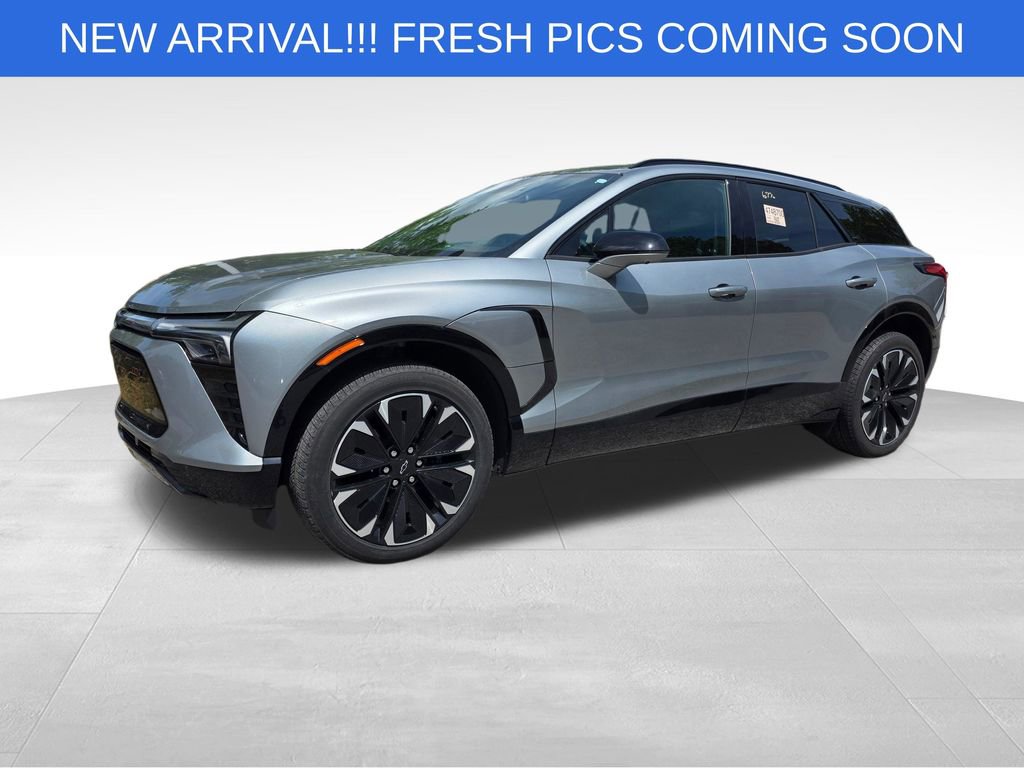 Used 2025 Chevrolet Blazer EV RS image 2
