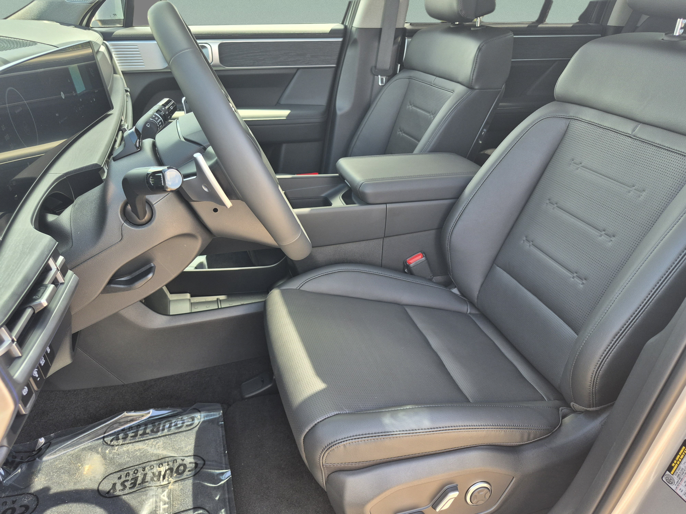 New 2027 Hyundai Santa Fe Limited w/ Tow & Go Package FWD image 23