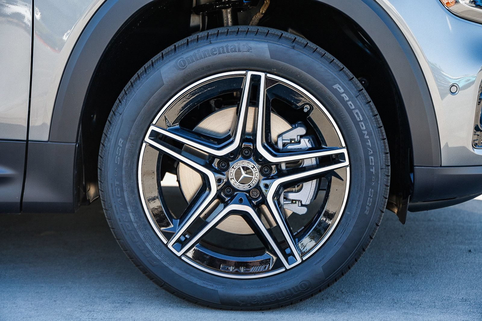 New 2026 Mercedes-Benz GLB 250 4MATIC image 9