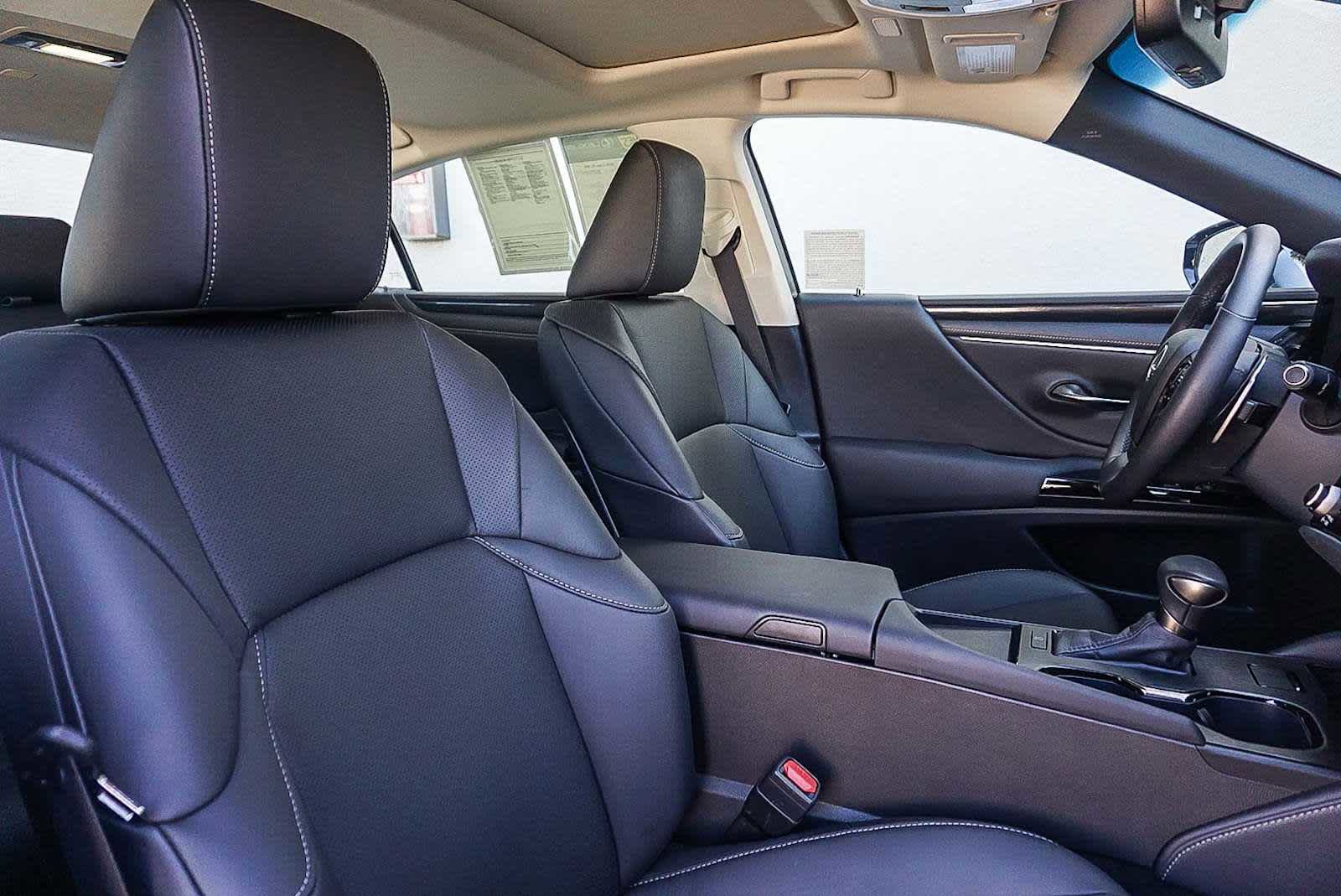 Used 2025 Lexus ES 350 FWD image 17