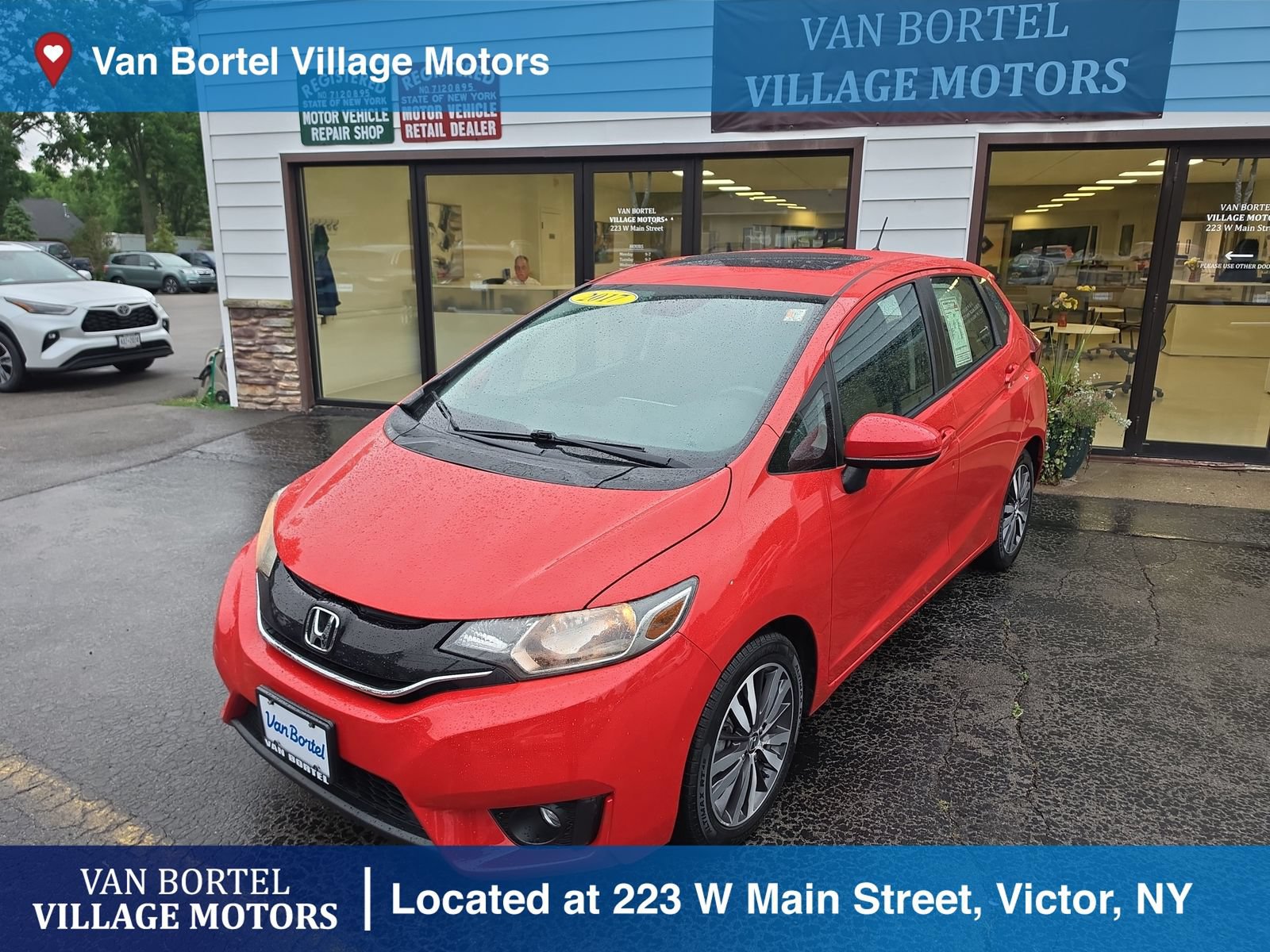 Used 2017 Honda Fit EX image 1