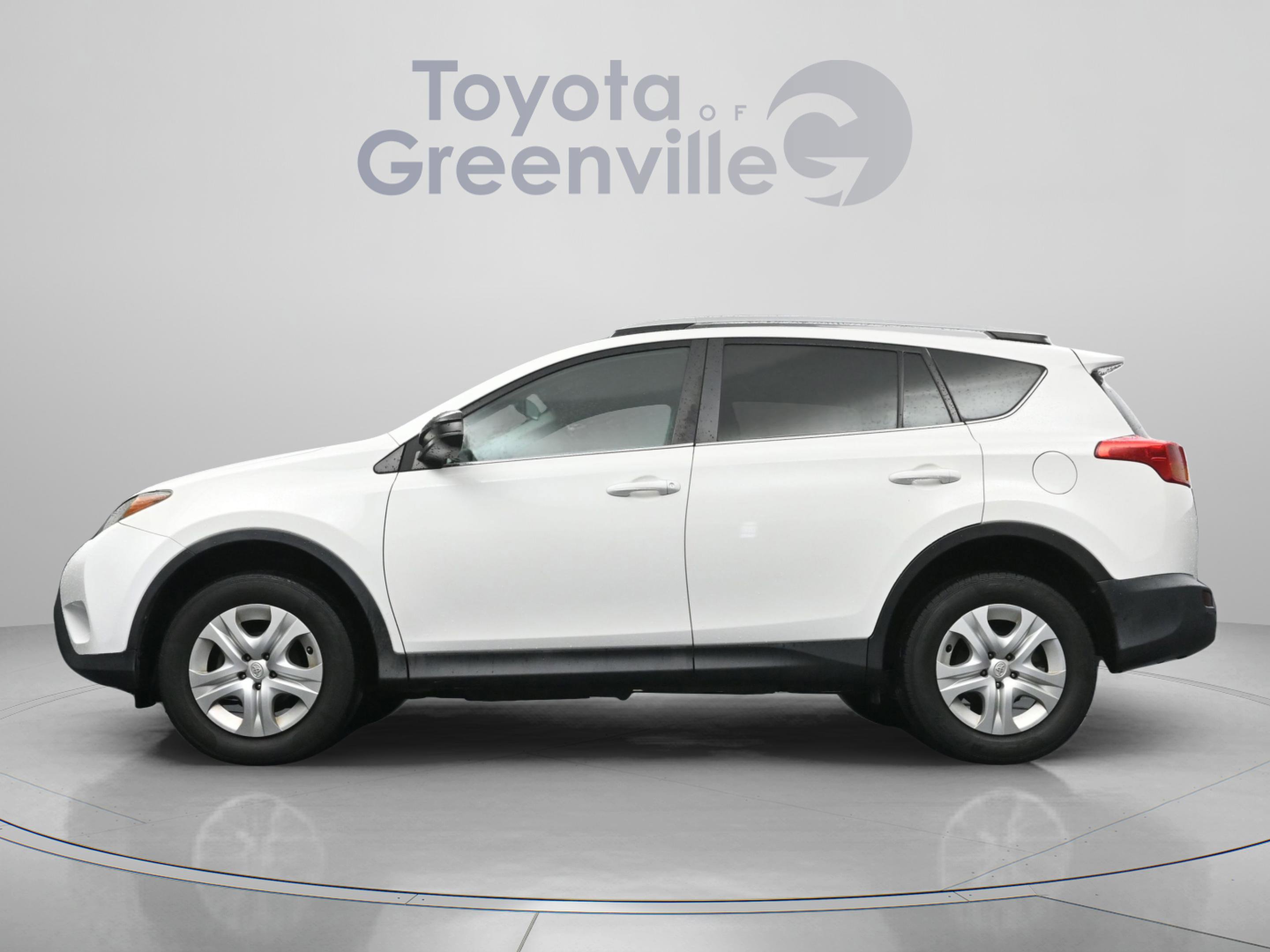 Used 2015 Toyota RAV4 LE AWD/4WD image 5