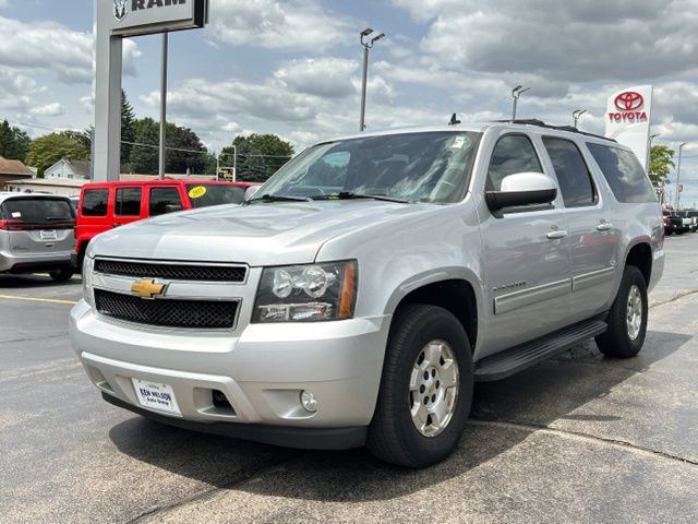 Used 2012 Chevrolet Suburban LT w/ Luxury Package AWD/4WD image 5
