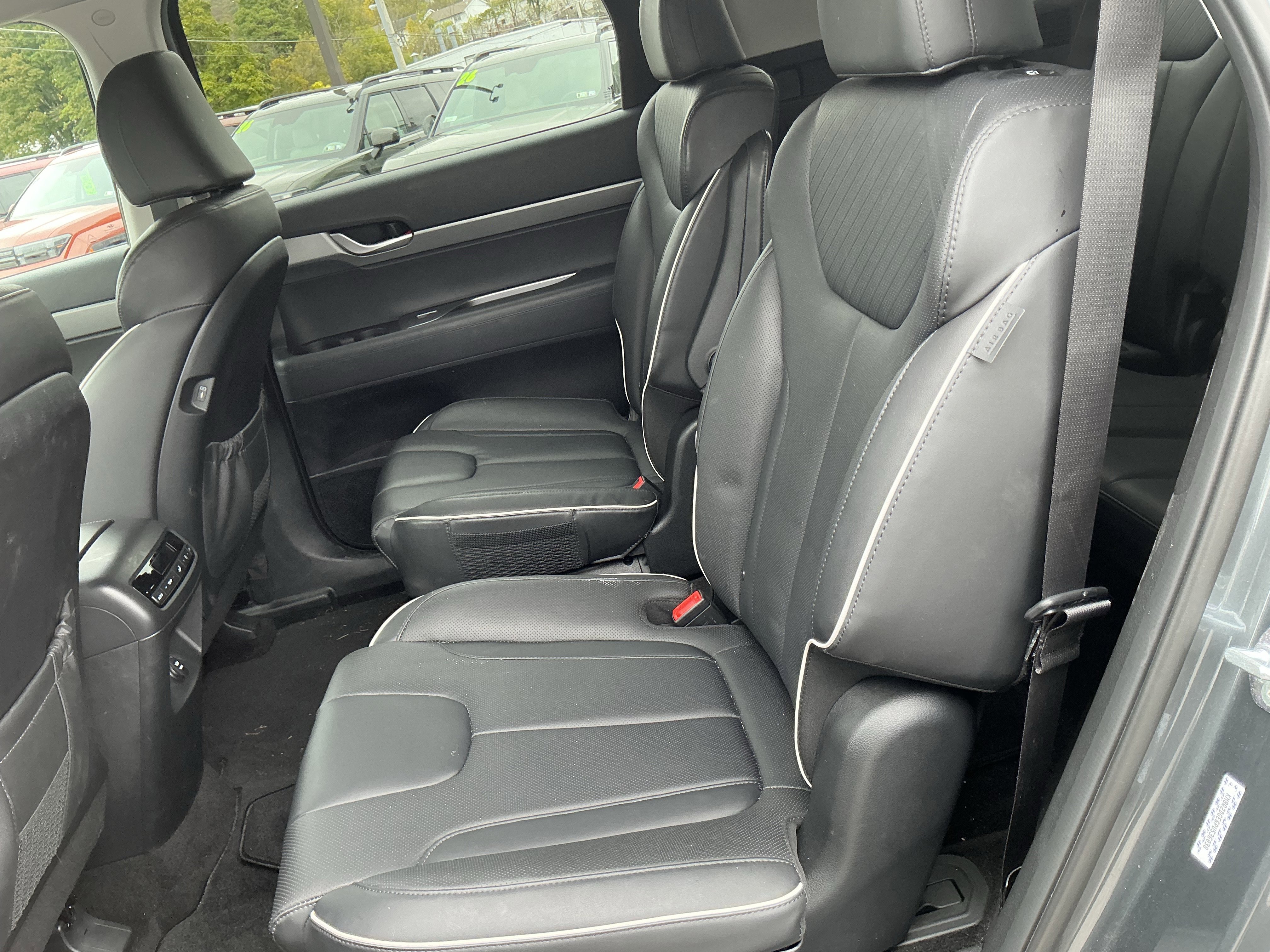 Used 2023 Hyundai Palisade SEL w/ Cargo Package image 13