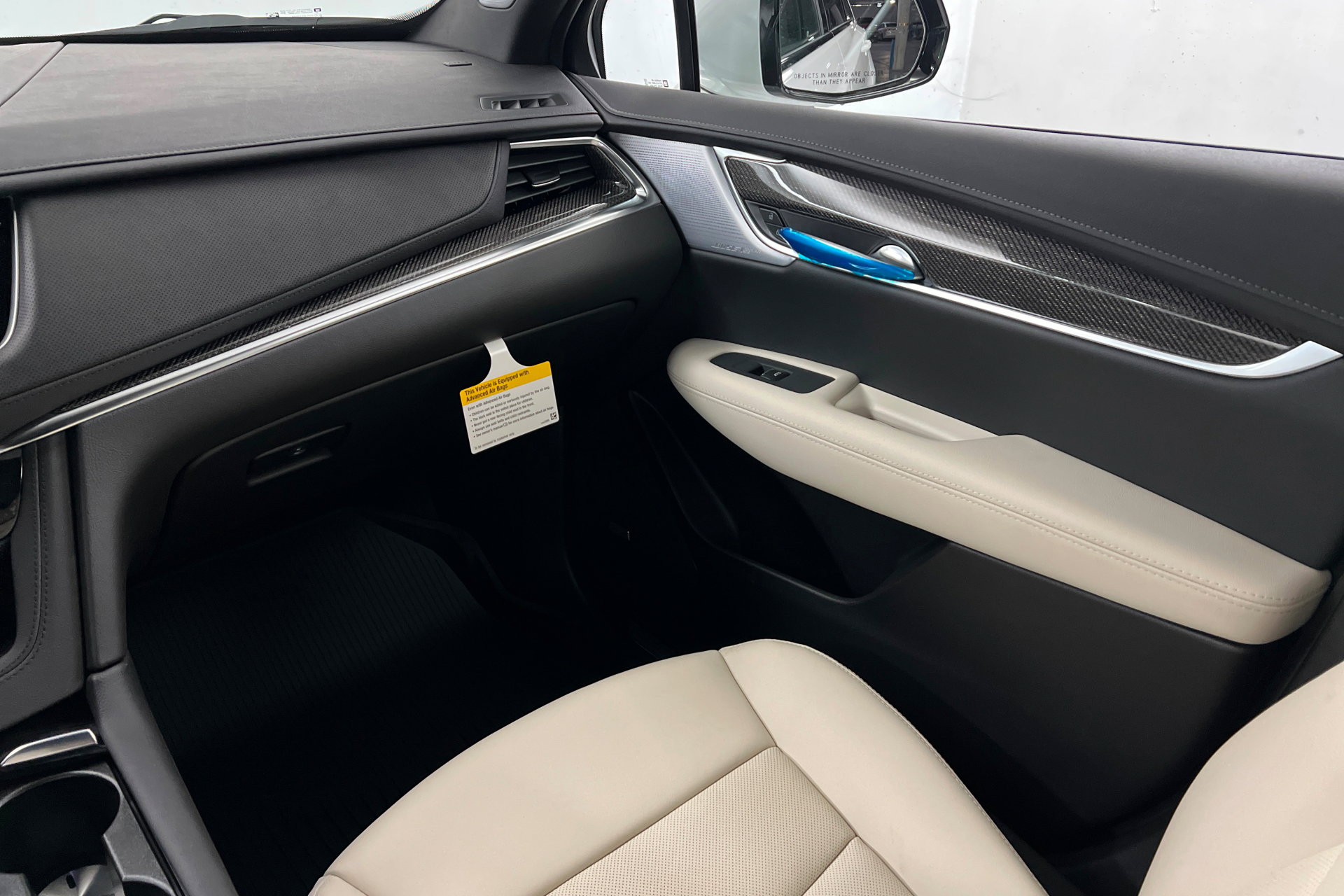 New 2026 Cadillac XT5 Sportv w/ LPO, Floor Liner Package AWD/4WD image 11