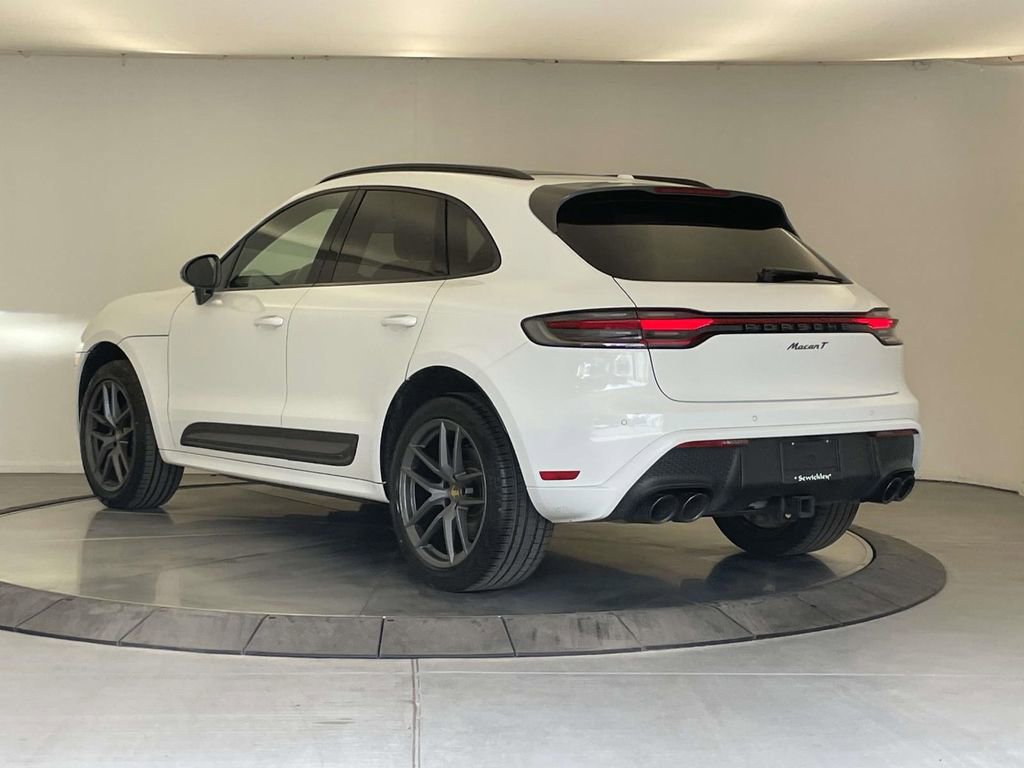 Certified 2025 Porsche Macan Turbo AWD/4WD image 3