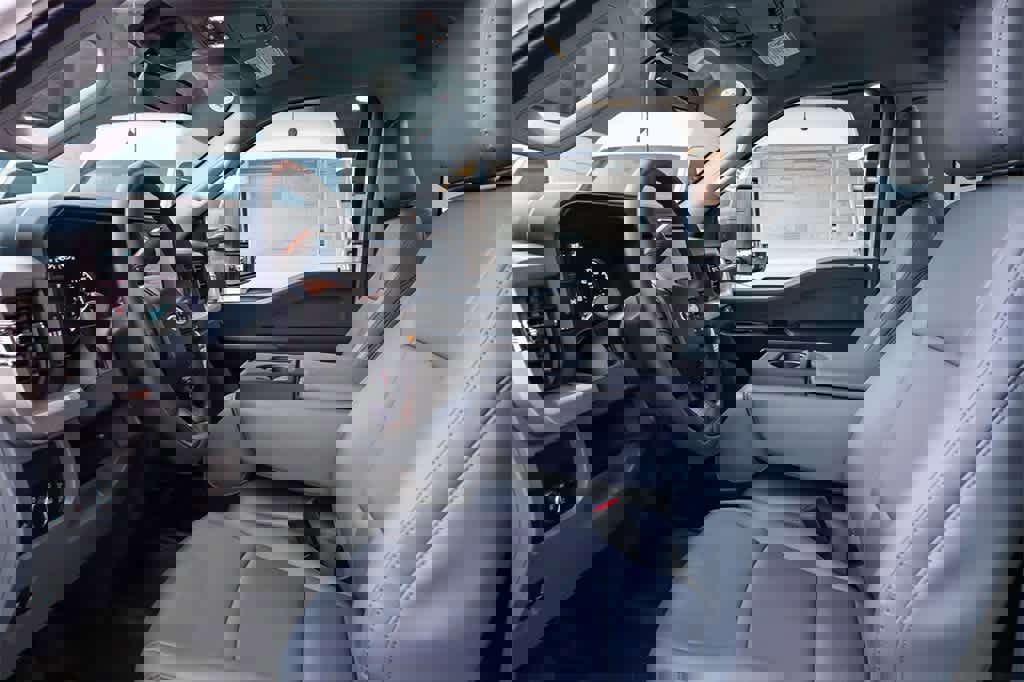 New 2026 Ford F250 XL w/ XL Chrome Package image 17