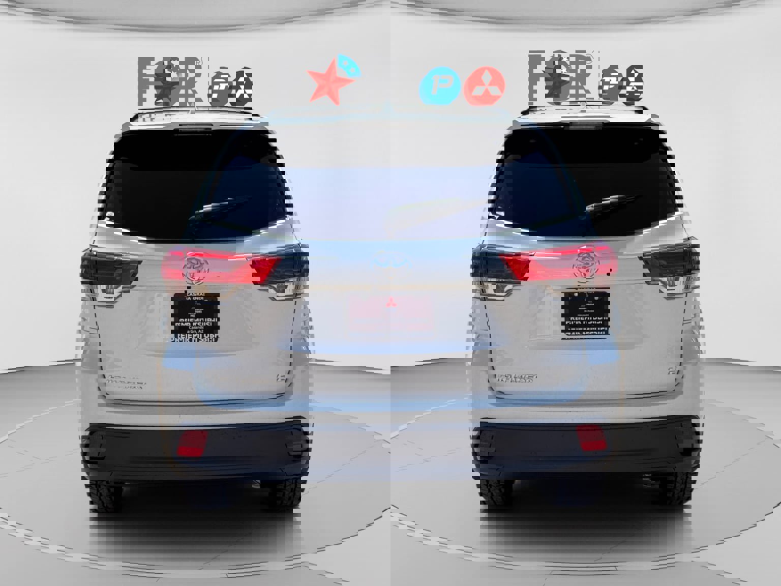 Used 2019 Toyota Highlander Plus FWD image 4