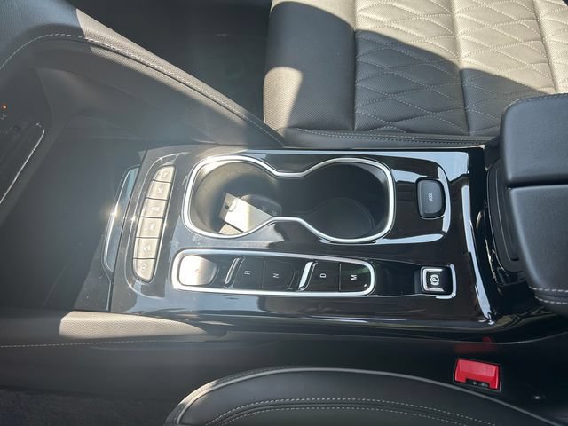 Used 2023 Buick Envision Avenir AWD/4WD image 30
