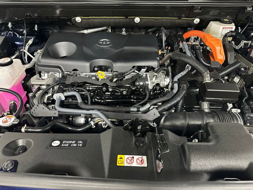 Used 2025 Toyota RAV4 XLE AWD/4WD image 63