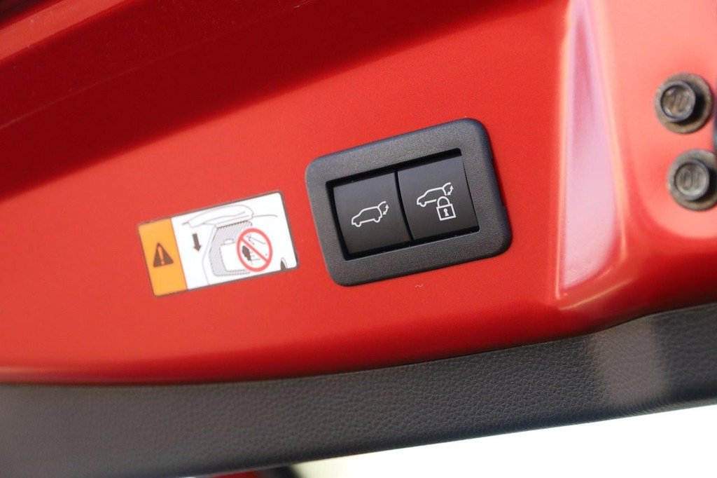 New 2026 Toyota Prius Plug-In Hybrid image 8