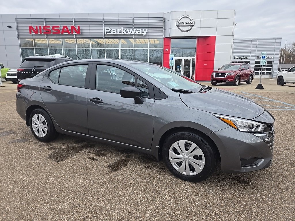 New 2025 Nissan Versa S w/ Trunk Package