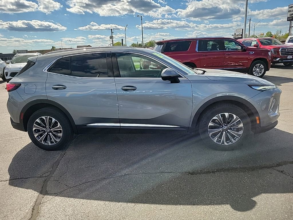 Used 2025 Buick Envision Preferred AWD/4WD image 4