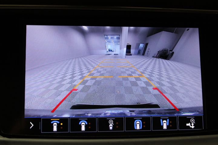 Used 2020 Buick Enclave Avenir w/ Avenir Technology Package image 54