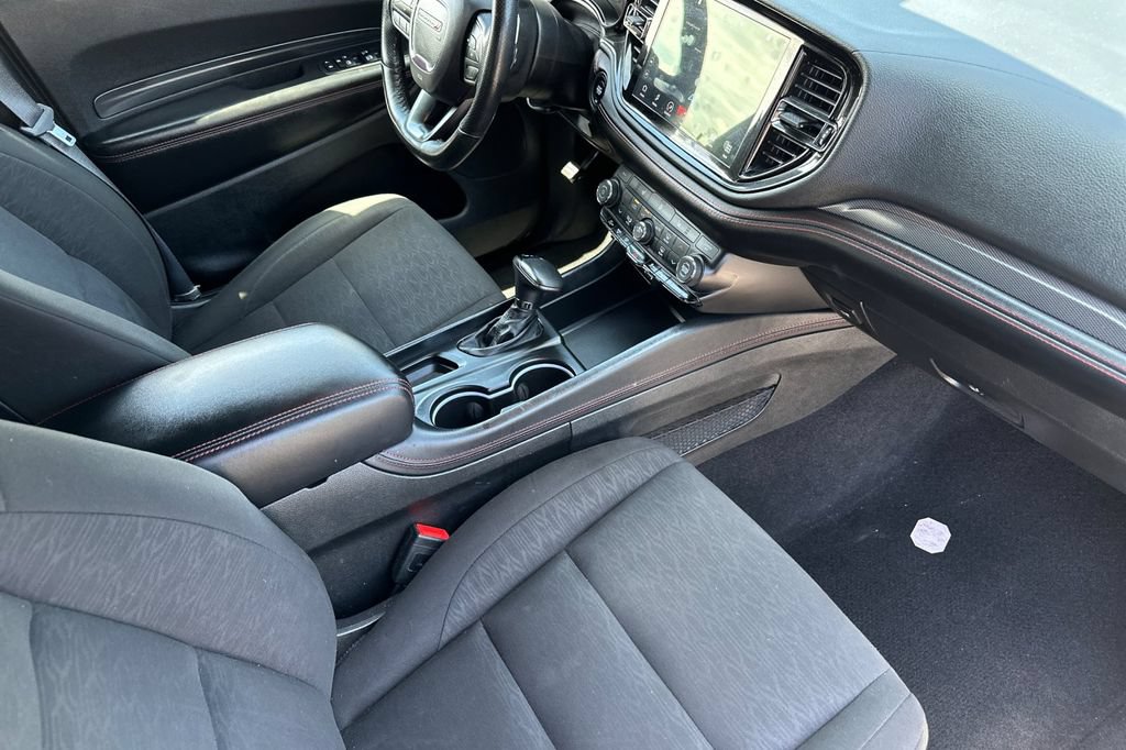 Used 2025 Dodge Durango GT AWD/4WD image 17