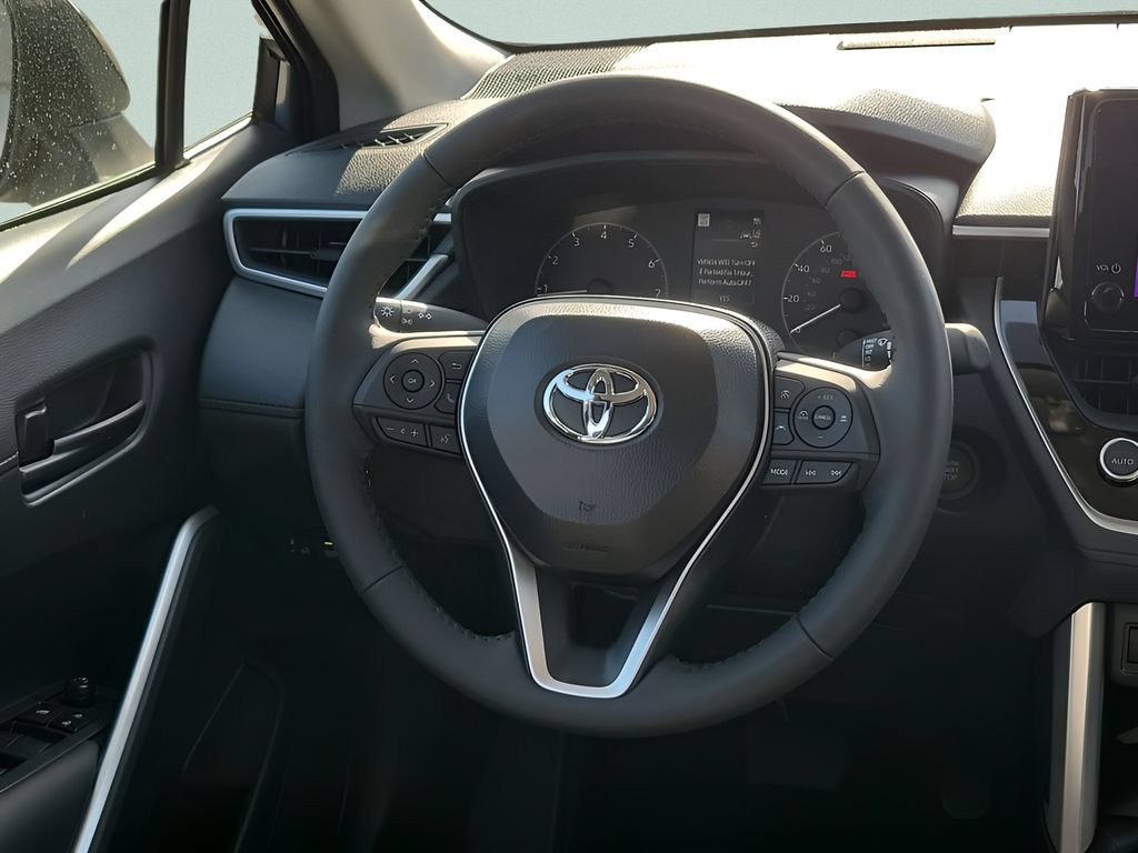 New 2025 Toyota Corolla Cross LE FWD image 19