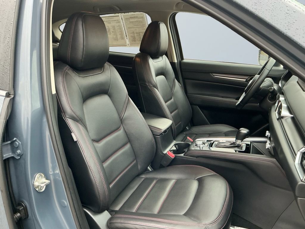 Used 2025 MAZDA CX-5 Carbon Edition image 16