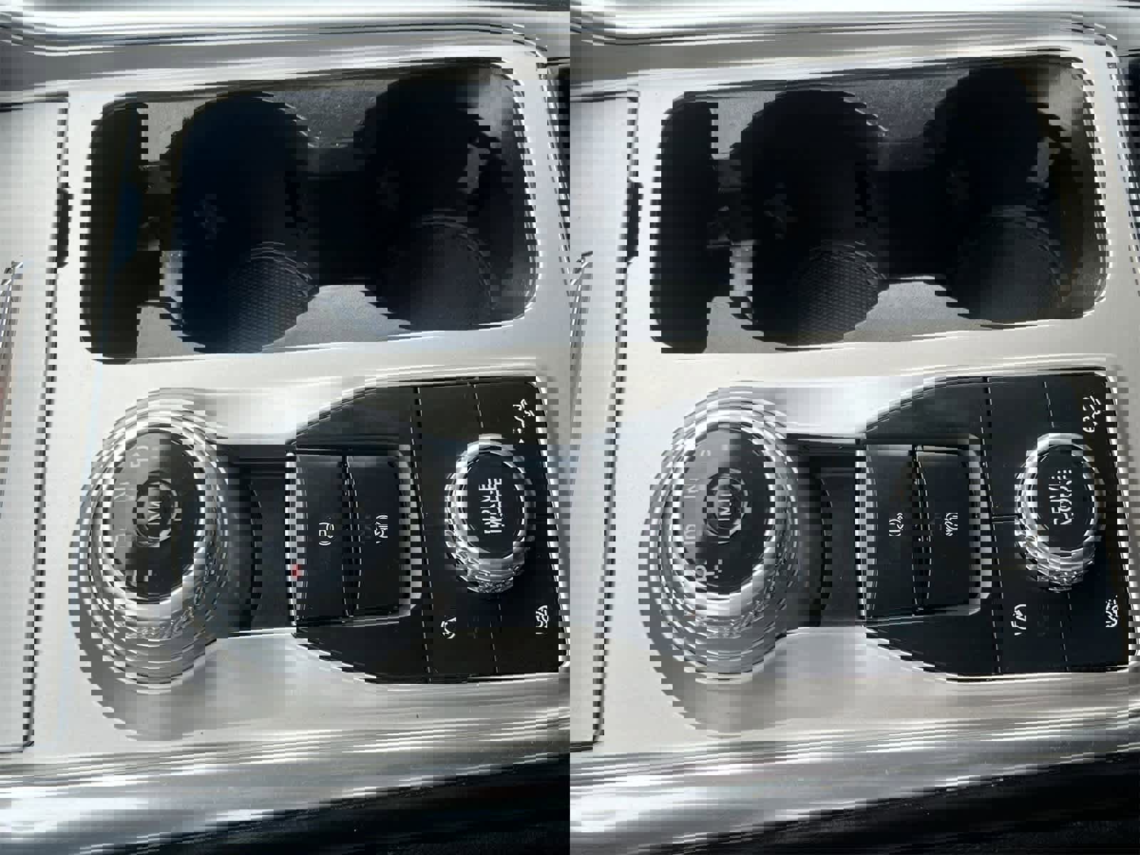 Used 2020 Ford Explorer XLT w/ Equipment Group 202A image 32