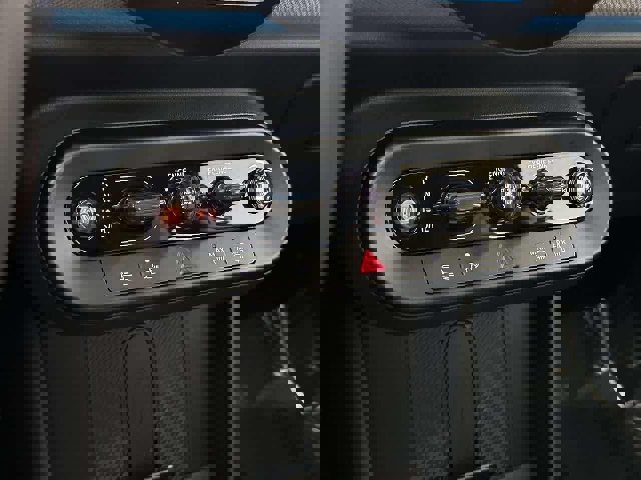 Certified 2025 MINI Cooper 2-Door Hardtop image 20