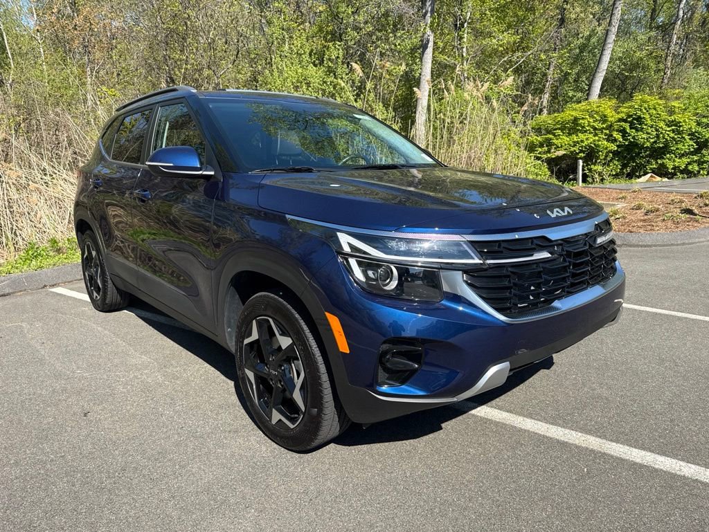Certified 2025 Kia Seltos EX w/ EX Sunroof Package