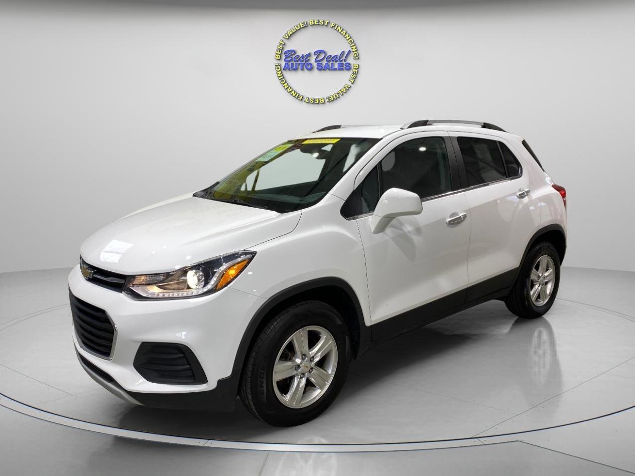 Used 2018 Chevrolet Trax LT w/ LT Convenience Package image 1