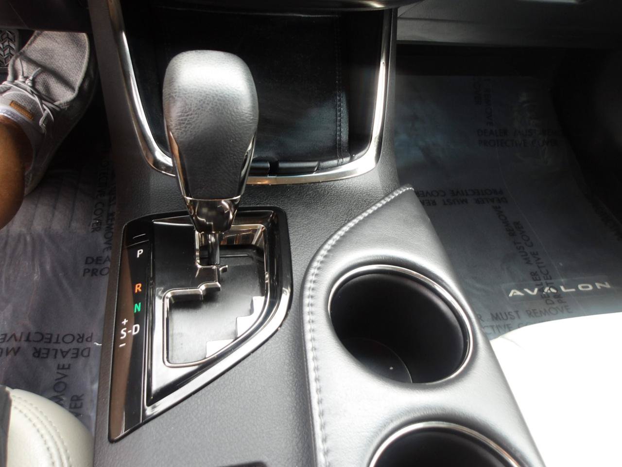 Used 2016 Toyota Avalon XLE FWD image 26