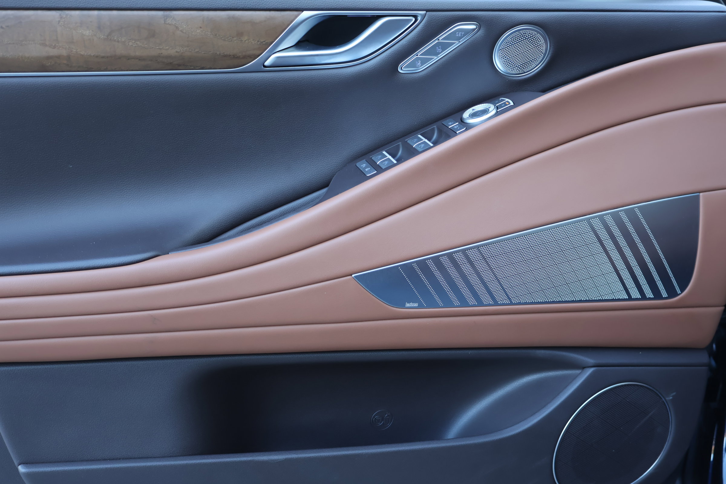 Used 2024 Genesis G80 w/ Prestige Package image 14