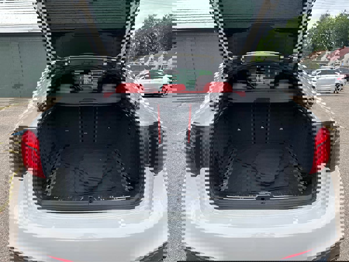 Used 2019 BMW X6 xDrive35i w/ M Sport Package image 14