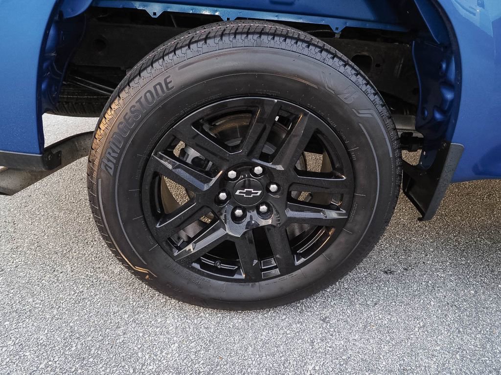 Certified 2022 Chevrolet Silverado 1500 Custom w/ LPO, Dark Essentials Package image 32