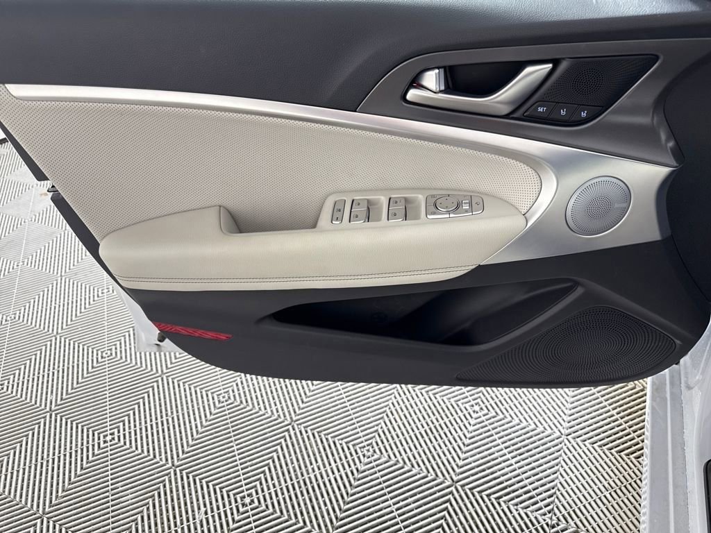 New 2025 Genesis G70 2.5T w/ Sport Prestige Package RWD image 12