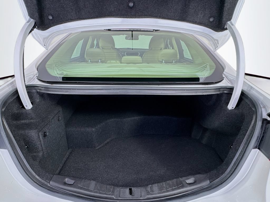 Used 2015 Ford Fusion SE w/ Equipment Group 502A FWD image 32