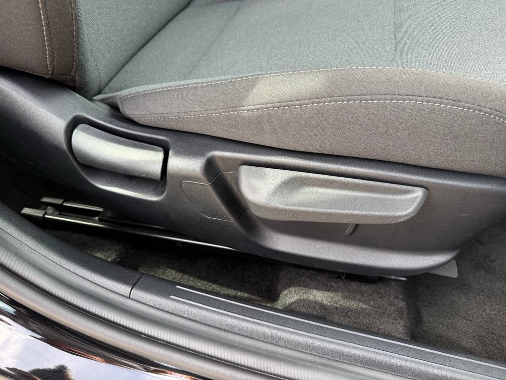 Used 2025 Kia K4 FWD image 37