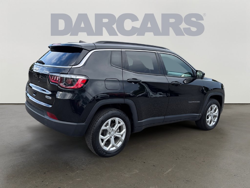Certified 2024 Jeep Compass Latitude AWD/4WD image 7