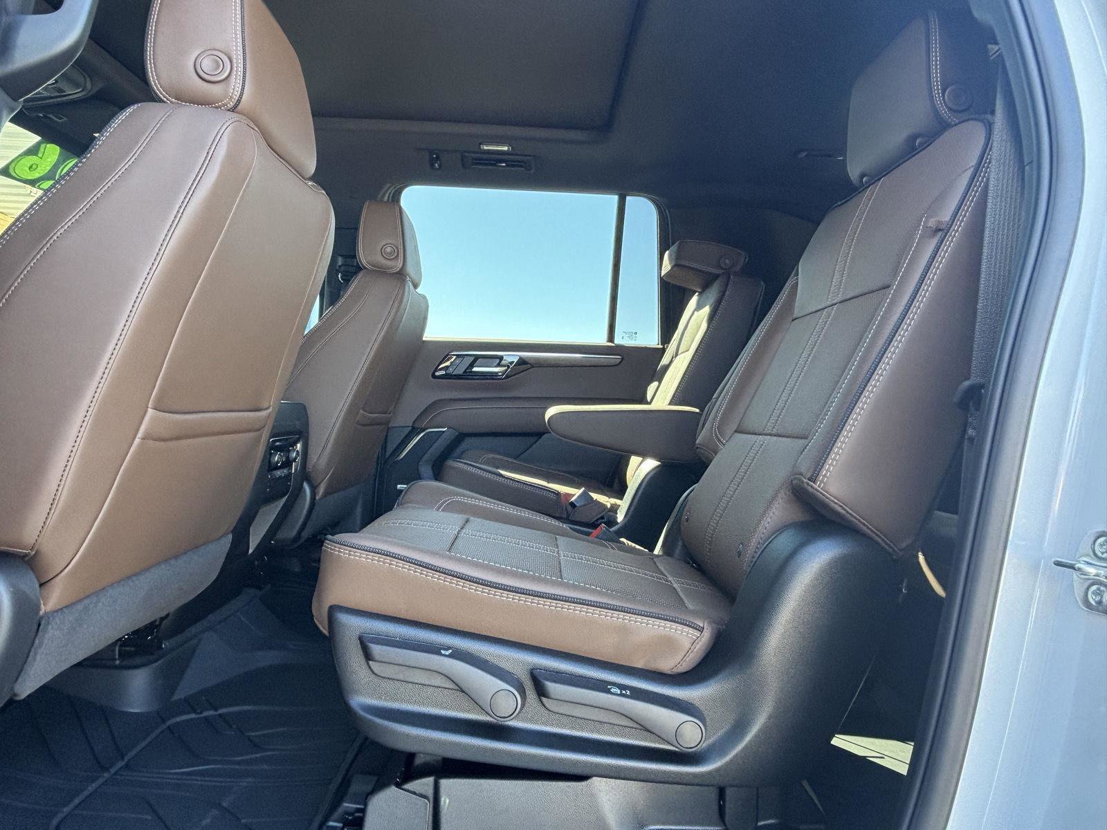 New 2026 Chevrolet Suburban High Country image 22