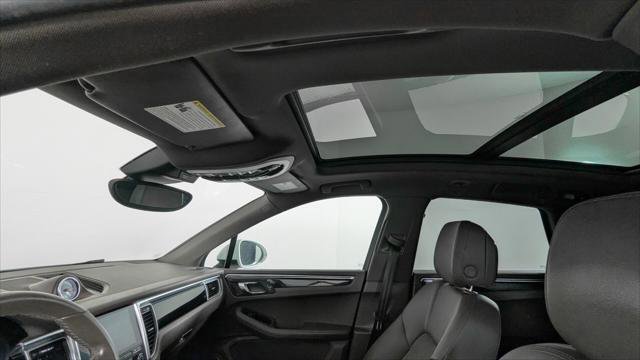 Used 2017 Porsche Macan image 16
