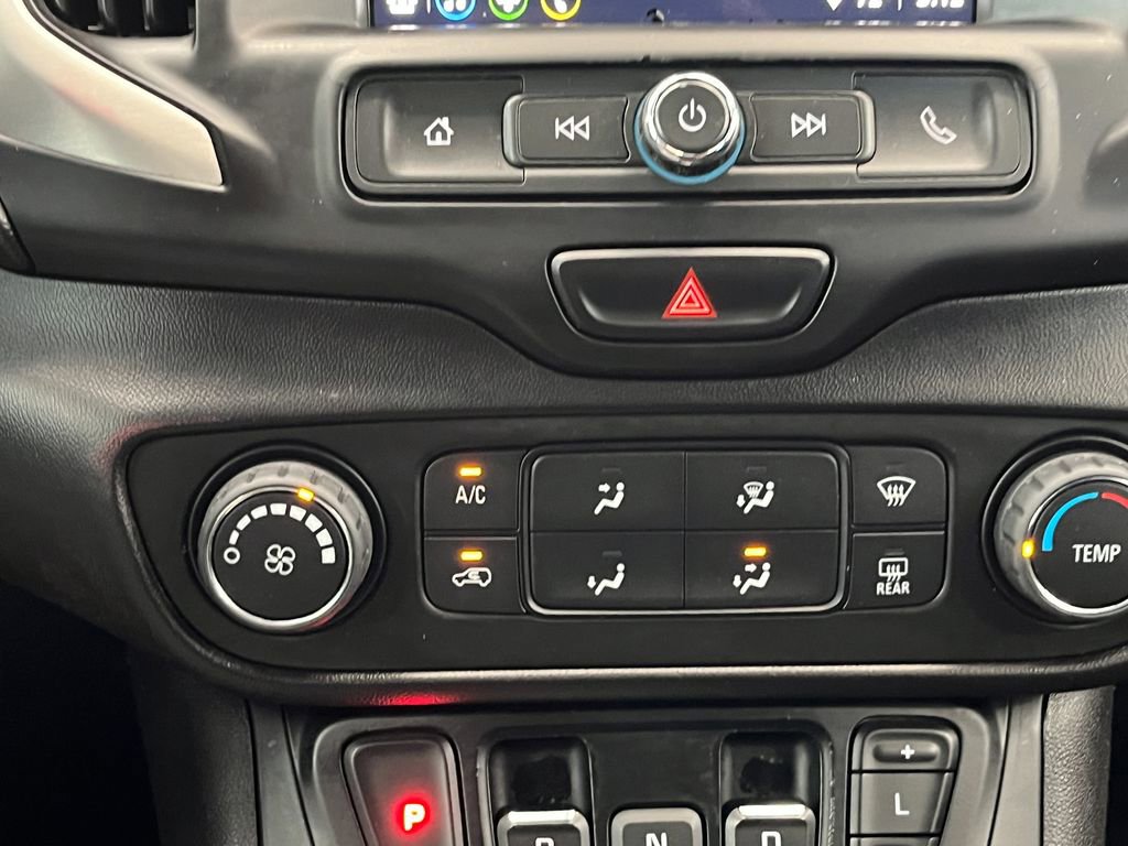 Used 2018 GMC Terrain SLE image 25