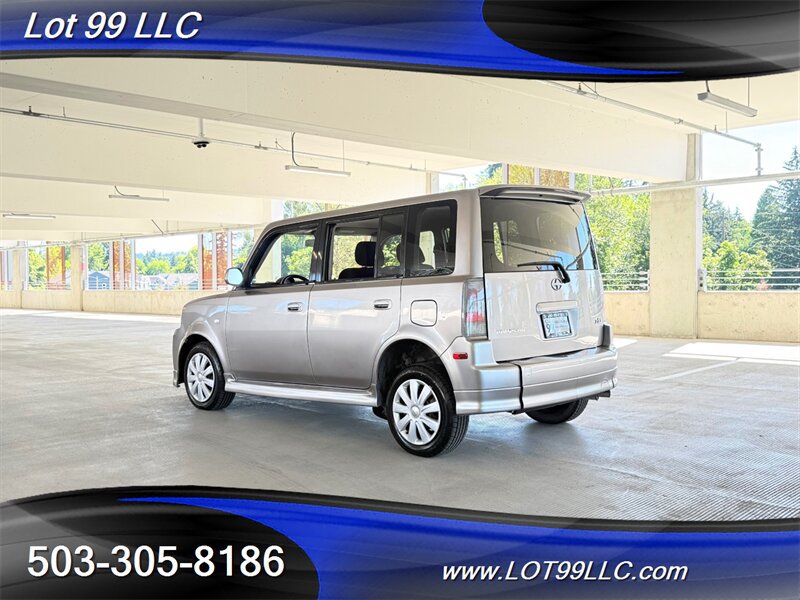 Used 2005 Scion xB FWD image 15