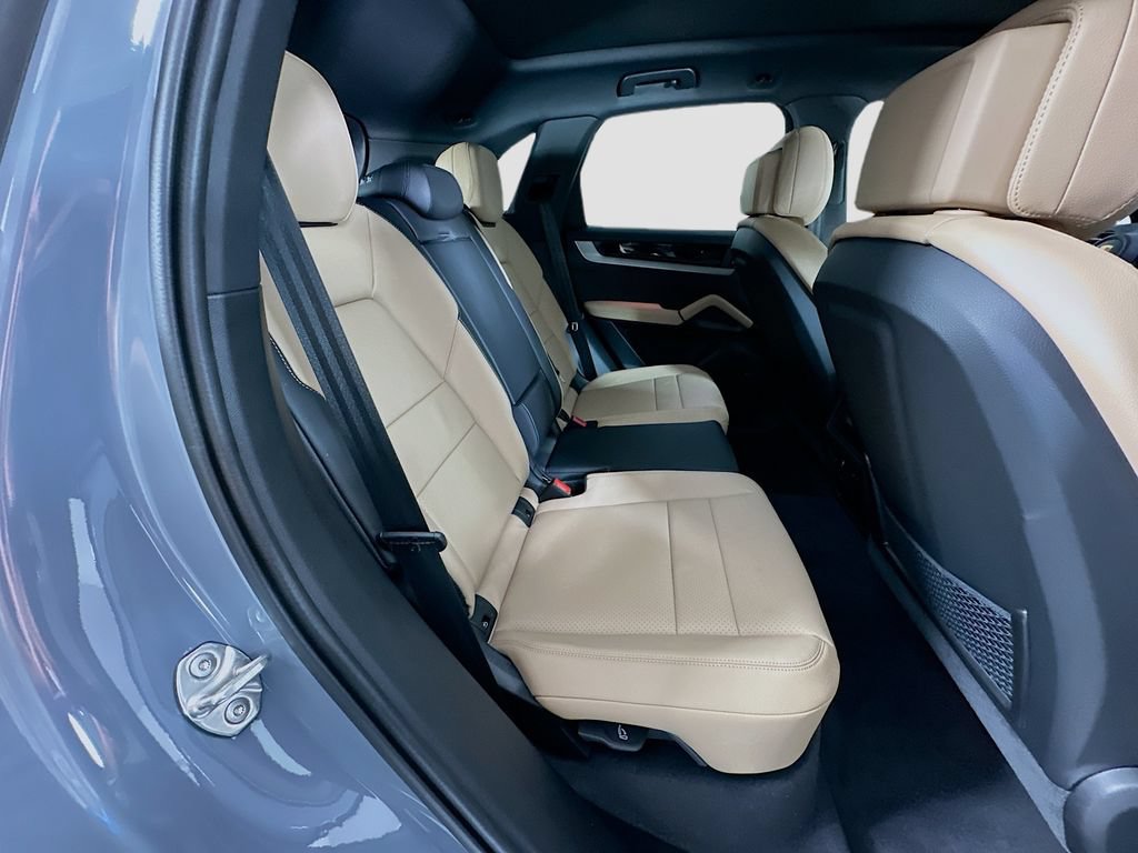 New 2026 Porsche Cayenne AWD/4WD image 29