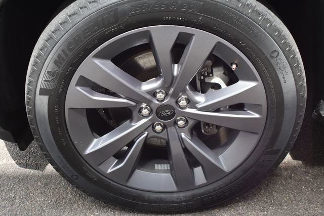 Used 2022 Ford Explorer XLT w/ Equipment Group 202A AWD/4WD image 53